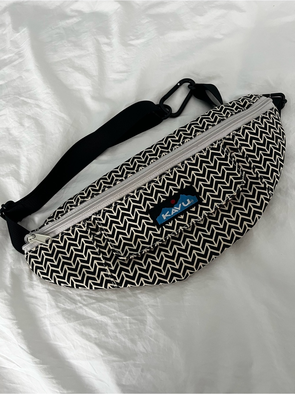 KAVU Stroll Around Belt Bag | Black & White Geometric Print